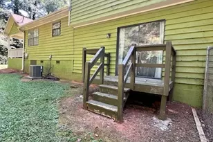 1372 Sir Knights Way, Lawrenceville, GA 30045 - Photo 29