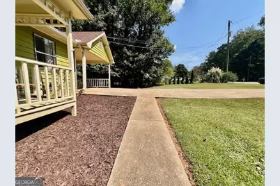 1372 Sir Knights Way, Lawrenceville, GA 30045 - Photo 5