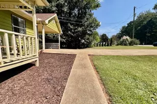 1372 Sir Knights Way, Lawrenceville, GA 30045 - Photo 5