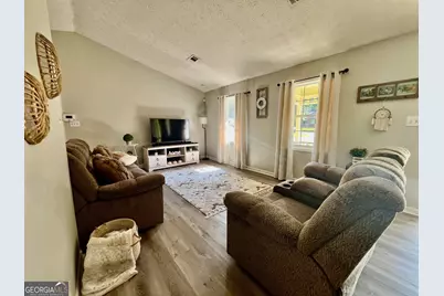 1372 Sir Knights Way, Lawrenceville, GA 30045 - Photo 7