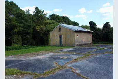 10423 Flat Shoals Road, Covington, GA 30014 - Photo 31