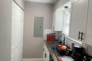 299 Country Club Dr, Jonesboro, GA 30238 - Photo 15