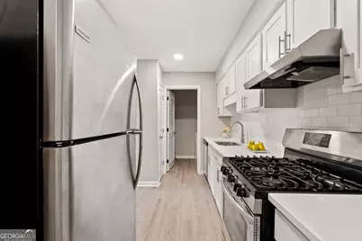 1701 Hawthorne Avenue, College Park, GA 30337 - Photo 5