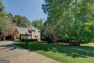 125 Blue Grass Ct, Oxford, GA 30054 - Photo 3