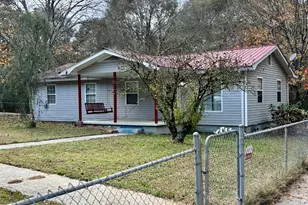 134 Raymond St, Summerville, GA 30747 - Photo 3