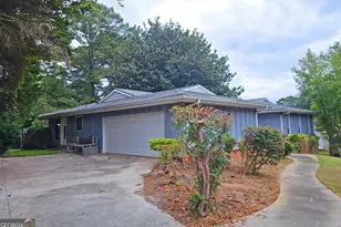 2386 Country Club Dr SE, Conyers, GA 30013 - Photo 25