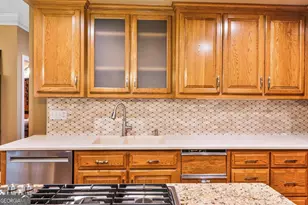 260 Brushy Creek Cir, Jackson, GA 30233 - Photo 9