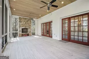 460 Ivy Park Ln NE, Atlanta, GA 30342 - Photo 15