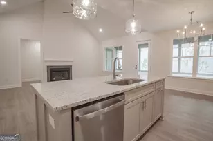 390 Maple View Dr, Carrollton, GA 30117 - Photo 5