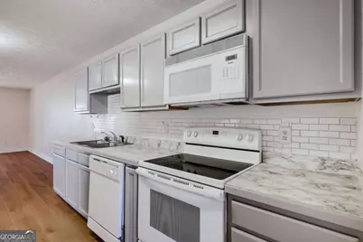 275 Westchester Circle, Athens, GA 30606 - Photo 5