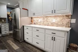 410 Country Kitchen Rd, Barnesville, GA 30204 - Photo 21