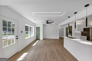 733 Pegg Rd, Atlanta, GA 30315 - Photo 9