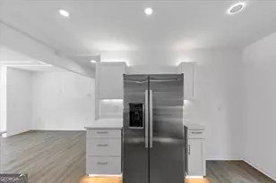 733 Pegg Rd, Atlanta, GA 30315 - Photo 17