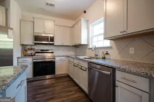 426 Brightleaf Cir, Hinesville, GA 31313 - Photo 17