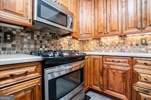 391 Foggy Bottom Dr, Carrollton, GA 30116 - Photo 9