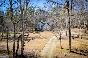 391 Foggy Bottom Dr, Carrollton, GA 30116 - Photo 3