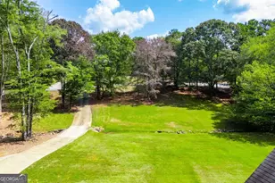 391 Foggy Bottom Dr, Carrollton, GA 30116 - Photo 3