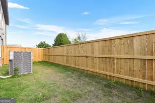 238 Beau Claire Cir, Byron, GA 31008 - Photo 41