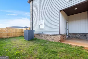 238 Beau Claire Cir, Byron, GA 31008 - Photo 43