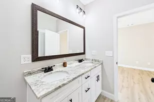 238 Beau Claire Cir, Byron, GA 31008 - Photo 37