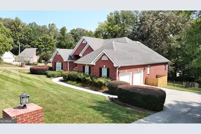 201 E Tennant Circle, Chickamauga, GA 30707 - Photo 3