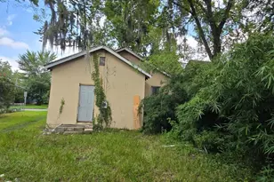 1307 E 42nd St, Savannah, GA 31404 - Photo 3
