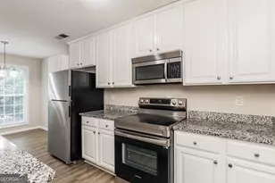 830 Lincoln Square, Locust Grove, GA 30248 - Photo 7