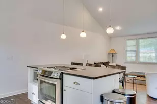 565 Martin Ln, Augusta, GA 30909 - Photo 17