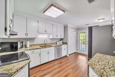 112 Oak Pointe Circle, Dublin, GA 31021 - Photo 13