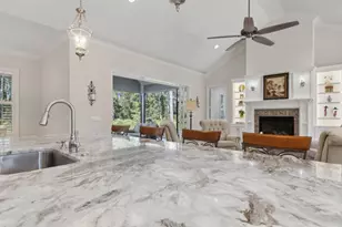 206 Clubhouse Cir, Saint Marys, GA 31558 - Photo 9