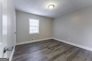 5700 Tracy Dr SE, Mableton, GA 30126 - Photo 15