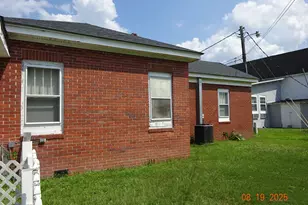 6 N Spring St, Claxton, GA 30417 - Photo 25