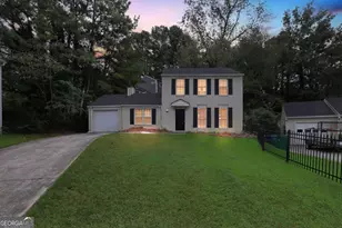 1312 Mill Lake Cir, Stone Mountain, GA 30088 - Photo 3