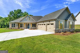 122 South Pointe Dr, Hartwell, GA 30643 - Photo 1