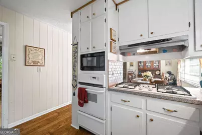 589 Creek View Drive, Lawrenceville, GA 30044 - Photo 7