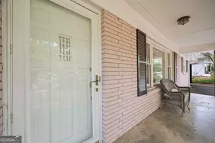 589 Creek View Dr, Lawrenceville, GA 30044 - Photo 3