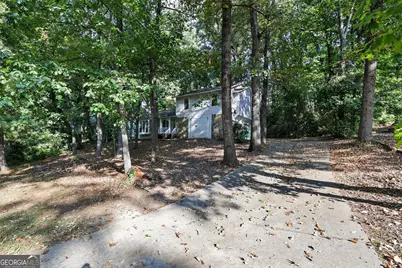 5208 Mainstreet Park Drive, Stone Mountain, GA 30088 - Photo 3