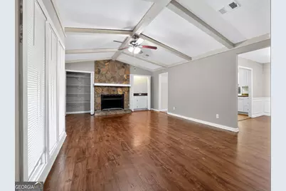 5208 Mainstreet Park Drive, Stone Mountain, GA 30088 - Photo 9