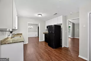 5208 Mainstreet Park Dr, Stone Mountain, GA 30088 - Photo 11