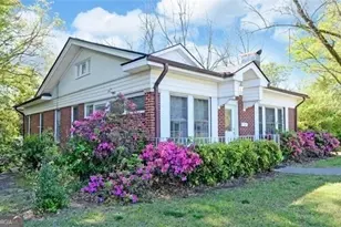 183 Athens St, Hartwell, GA 30643 - Photo 1