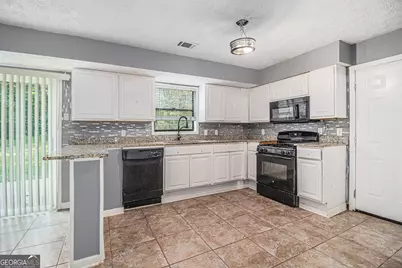 195 N Bend Trail, Jonesboro, GA 30238 - Photo 9