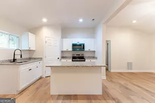 6532 Voyles Dr, Riverdale, GA 30274 - Photo 5