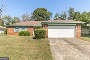 77 Oliver Dr, Warner Robins, GA 31088 - Photo 1