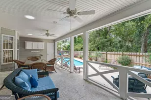 311 Dunbarton Dr, Saint Simons, GA 31522 - Photo 9