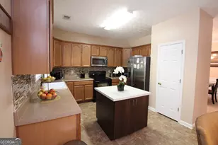 2402 Bancroft Way, Buford, GA 30519 - Photo 11