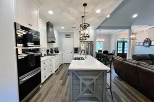 13 N Eagle Dr, Jesup, GA 31546 - Photo 7