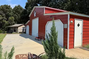 1057 Pleasant Hill Cir, Martin, GA 30557 - Photo 5