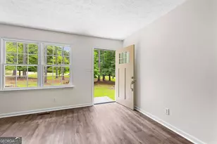 223 Pinehaven Dr, Lagrange, GA 30240 - Photo 3