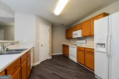 10320 Deep Creek Cove, Union City, GA 30291 - Photo 7