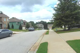 445 Piedmont Cir, Covington, GA 30016 - Photo 3